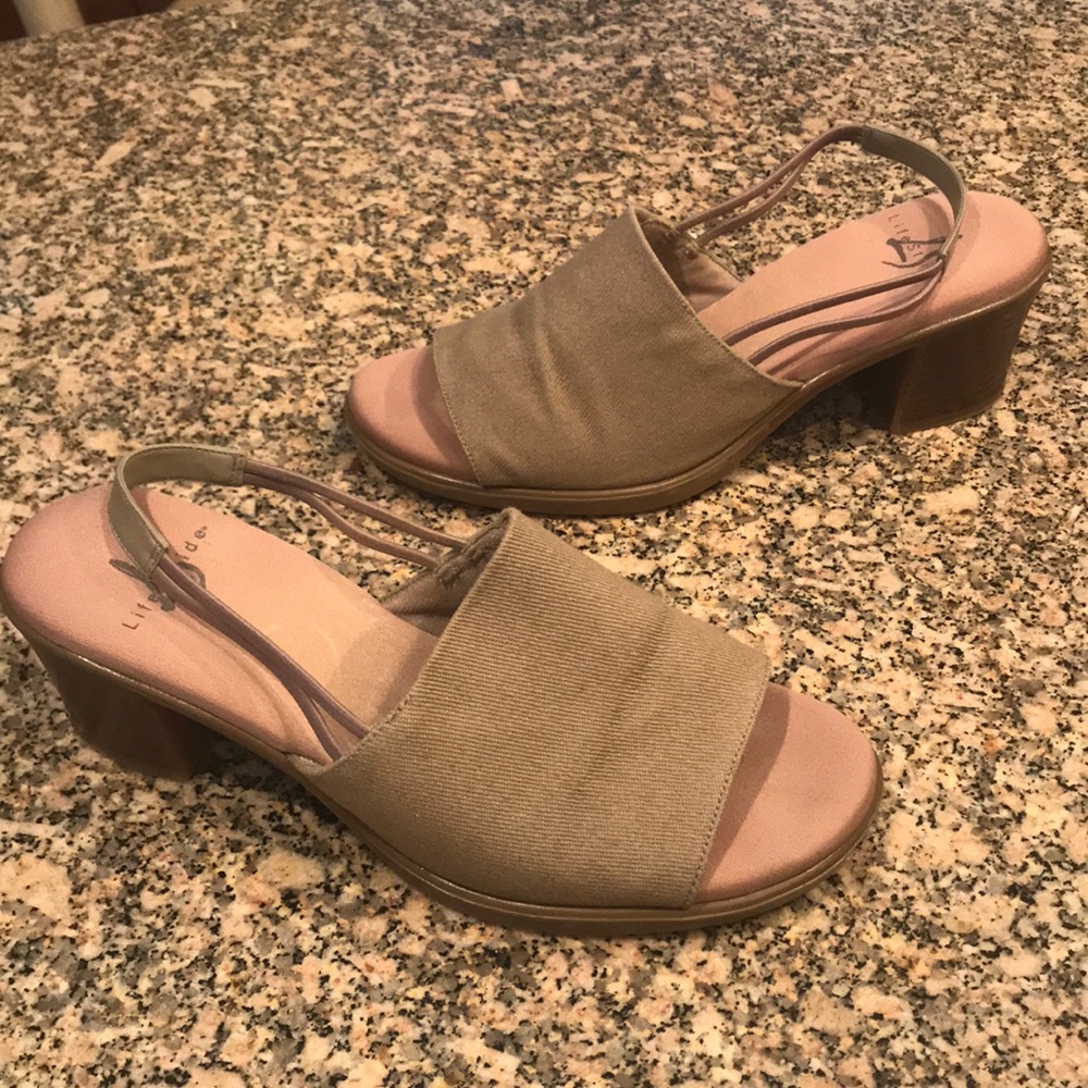 Life Stride Beige Canvas sandal